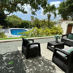 Villa Grand Jardin, Jan Thiel